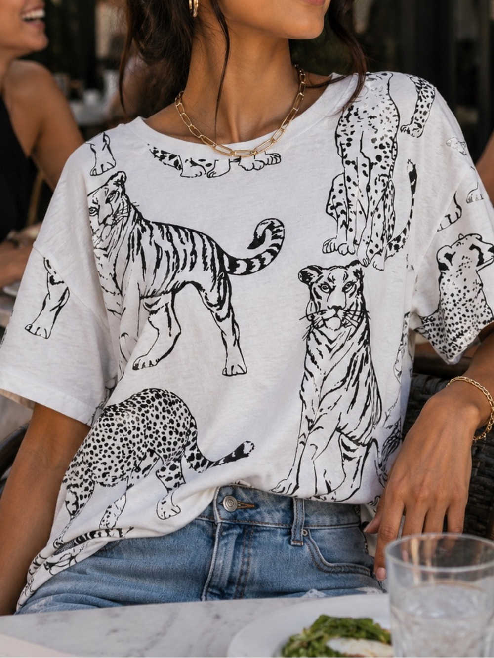 Jane and Delancy Animal Print Graphic Tee in White and Black Size Small